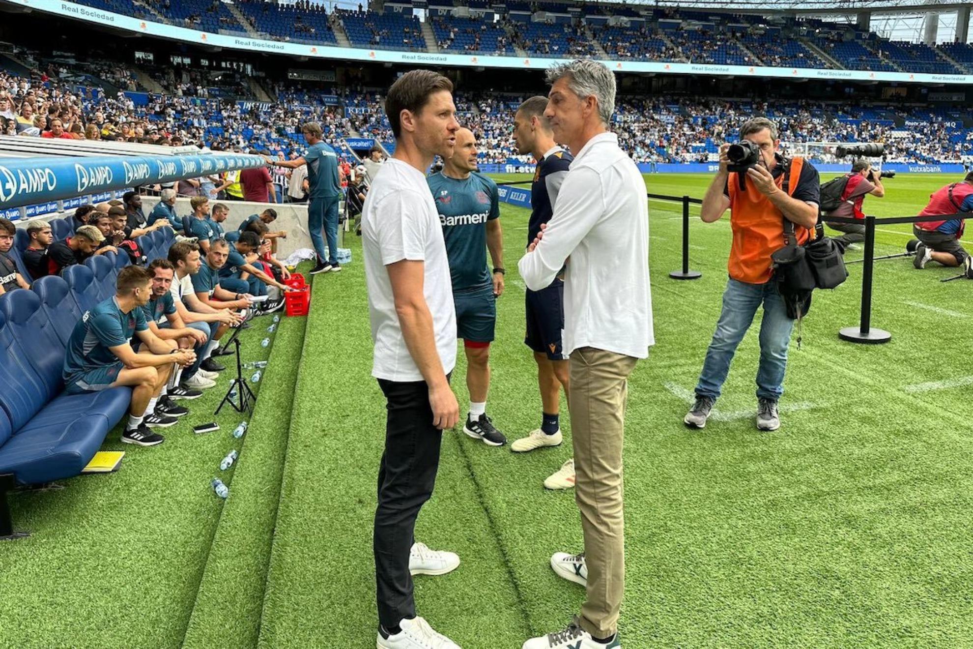 会球迷又一, 管理层 会球迷又一, 管理层